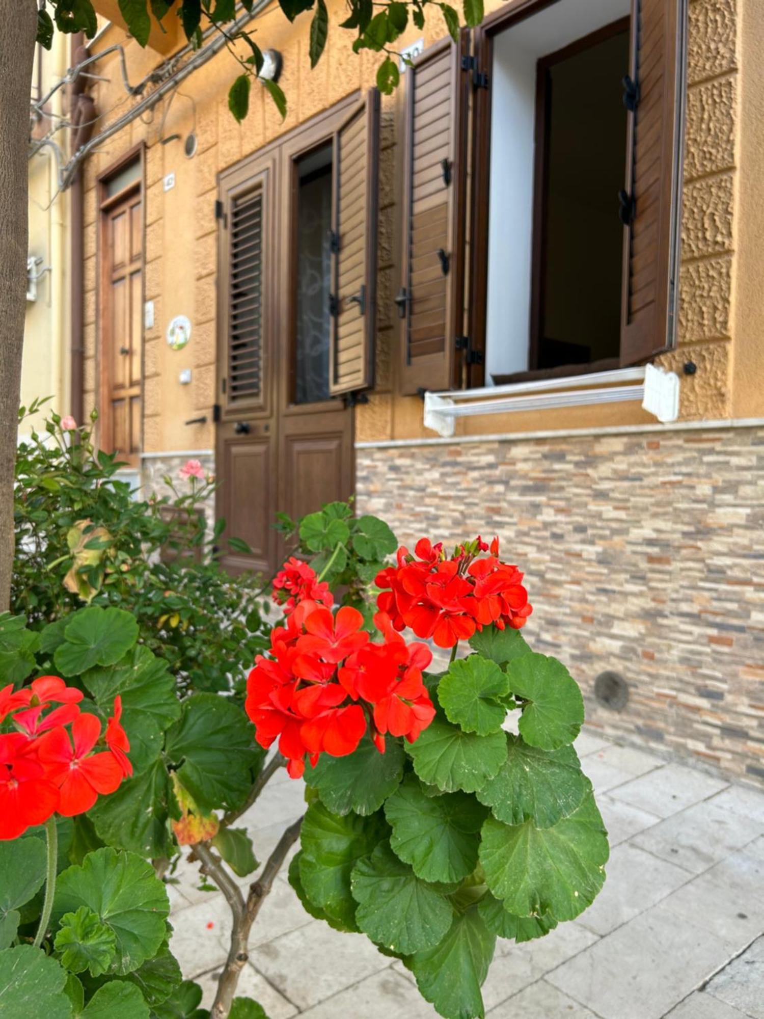 Appartamento A Casa Ru Zu Nino Capaci Esterno foto